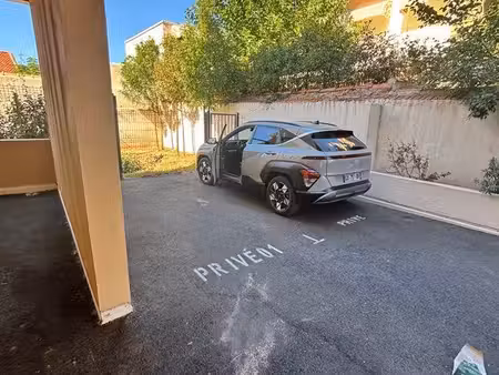 place de parking privée – nîmes proche gare