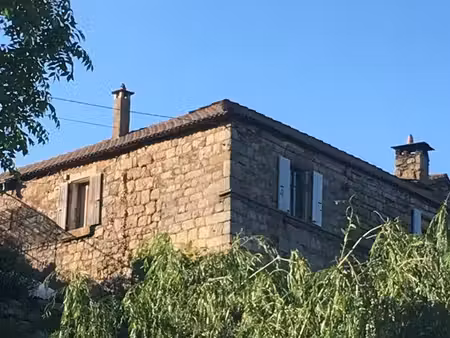 mas cevenol avec 1 3 ha de terrain et source