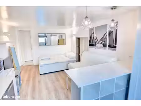 studio meublé proche frontière face au lac léman - disponible le 18 septembre