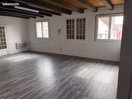 40 m² à louer – 1er étage - la ponetie