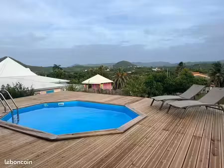 grand t2 en bas de villa