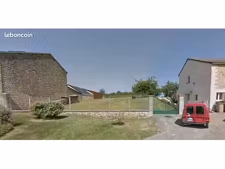 terrain 1226 m² harcy