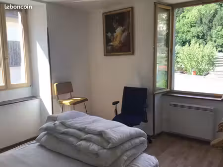 appartement 2 pièces - 30 m2- étage 1 - très bien placé