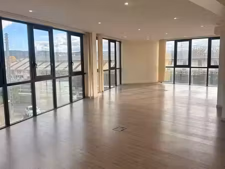 à louer – bureaux 110 m² – carcassonne centre / gare – 3 parkings privatifs