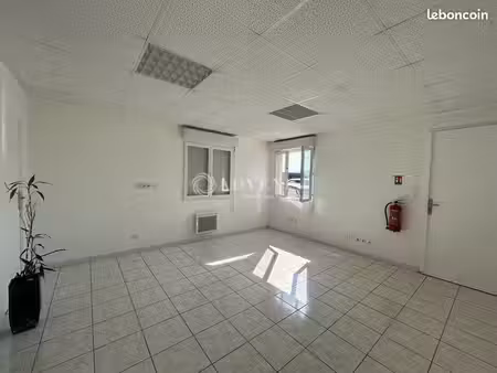 bureau 50 m²