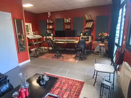 bureau / local à evry 86 m2