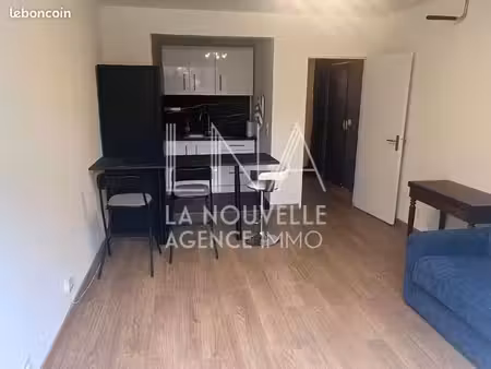 studio 1 pièce 30 m²