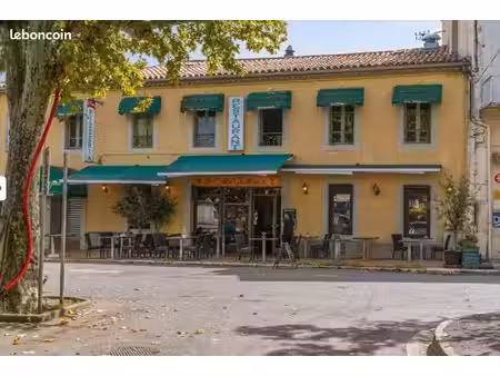 bâtiment bar / café d’environ 500 m²