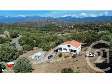 maison 9 pièces 167 m²