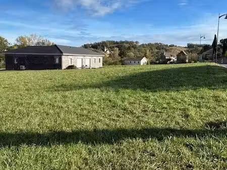 terrain à bâtir 1 528 m² viabilisé avec vue – lugan