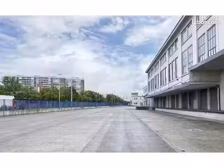 entrepôt 2400 m² bobigny