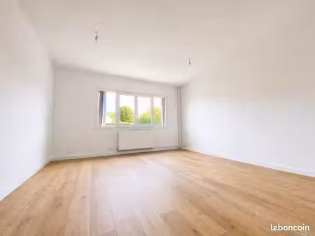 studio 37 m² le plessis-trévise