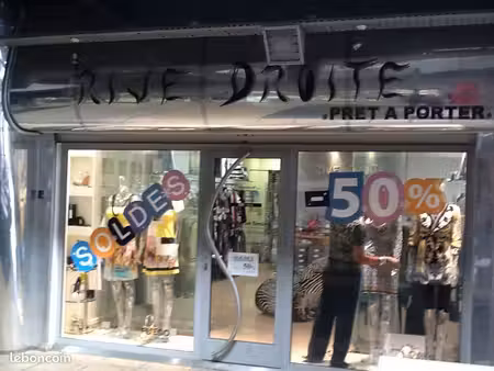 murs boutique à louer dans galerie marchande