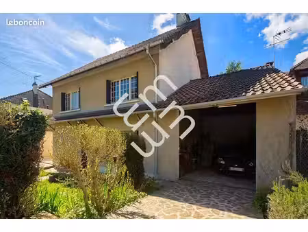 maison 6 pièces 175 m²