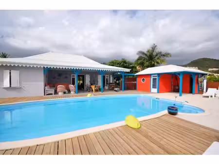 villa 4 ch/ 3 s eau/ piscine xxl / 100 mt litoral