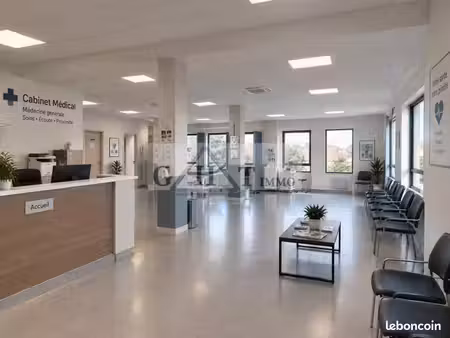 bureaux santé 880 m²