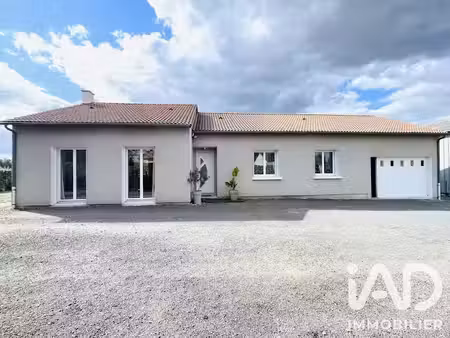 vente maison 6 pièces 126 m² à chemillé-en-anjou (49120)  210 000 €