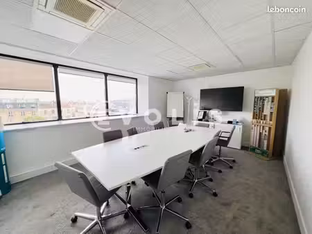 bureau 1 094 m²