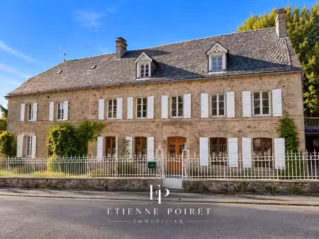 maison de caractère 307 m2 avec piscine et grand terrain