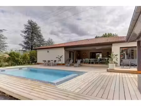 villa avec piscine à orleat