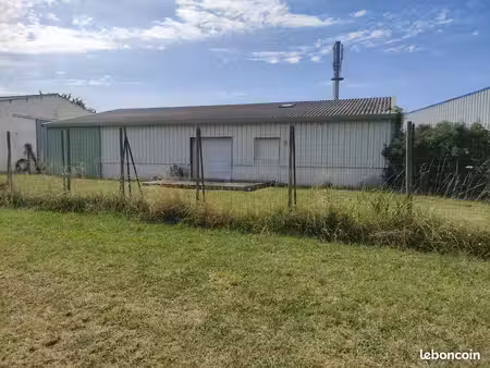 a vendre hangar / garage / dépôt pro ou particulier