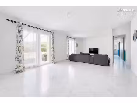 maison 6 pièces 145 m²