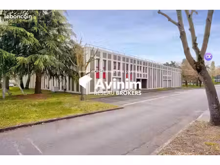local 1094 m² éragny-sur-oise