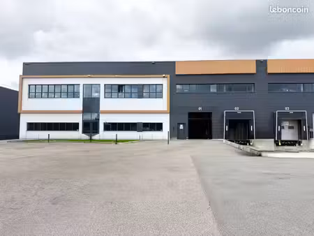 local 1760 m² roissy-en-france