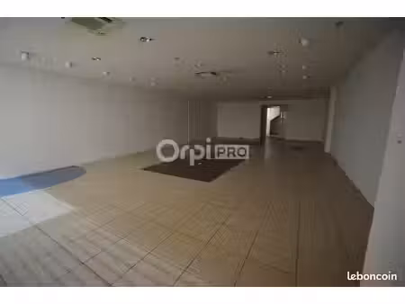 local commercial 156 m²