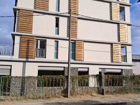 local commercial 99 m²