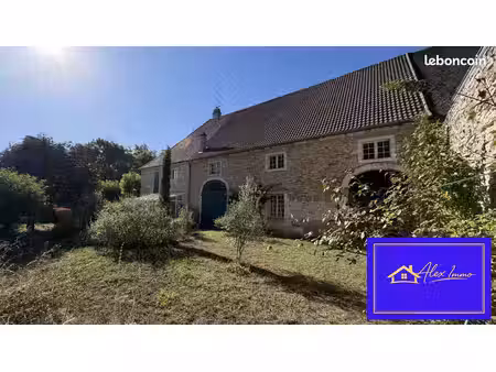 propriété 8 pièces 283 m²