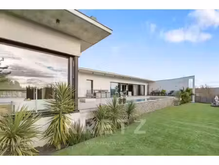 maison de luxe à vendre à montastruc-la-conseillère