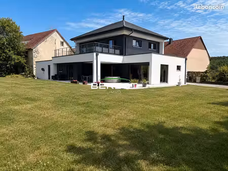 maison 5 pièces 175 m²