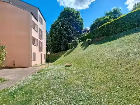 t2 dans résidence verdoyante