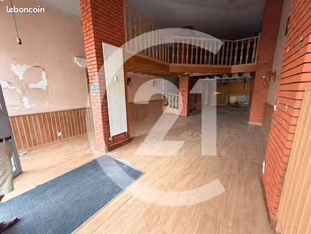 boutique 136 m² valence