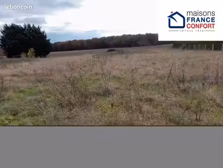 terrain 1 070 m² croisy sur eure
