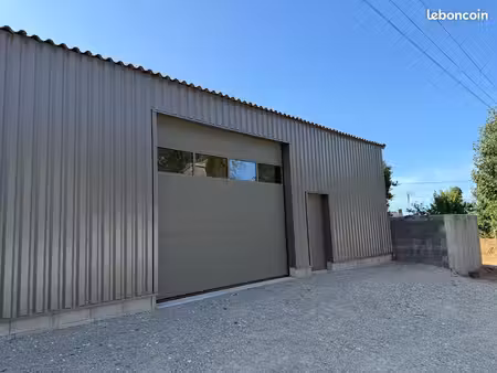 a louer - local de stockage / activité - 100m² -plouvien