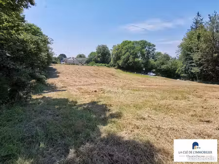 terrain 1100 m² coray