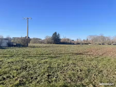 terrain 681 m² yermenonville