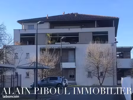 studio 1 pièce 28 m²