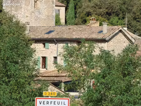 maison de caractère en pierre à verfeuil