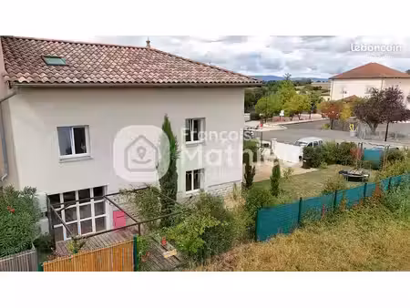 maison 5 pièces 197 m²
