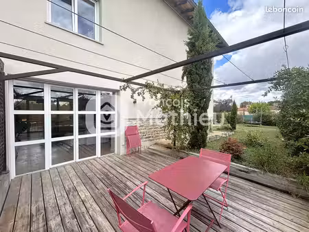 maison 5 pièces 197 m²