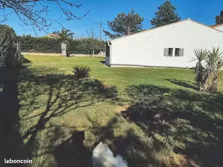 villa au muy avec grands jardin  garage et cave