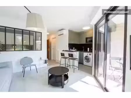 location meublée appartement 2 pièces 28 m² à antibes (06600)  1 049 €
