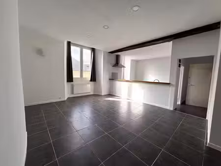 à louer – fresnay-sur-sarthe appartement t3
