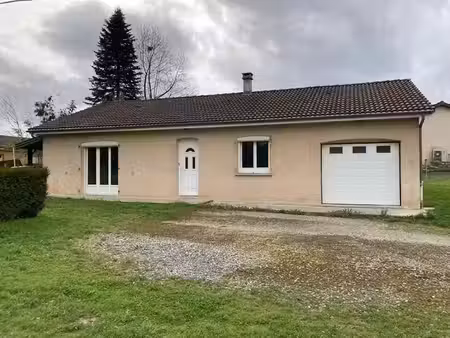 location maison 3 pièces 86 m² à chaptelat (87270)  720 €