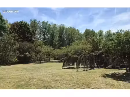 terrain 900 m² brax