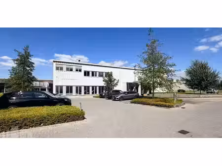 bâtiment d’entreprise à louer à kontich pour € 30.300