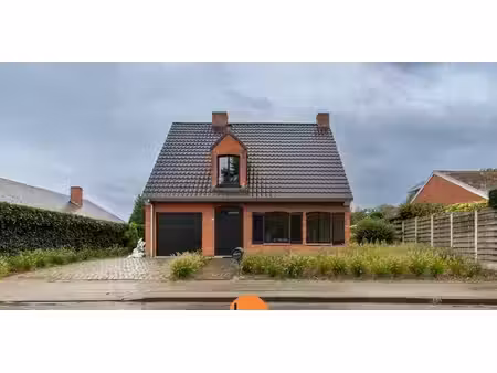 maison à louer à brugge pour € 1.500 avec 4 chambres à coucher